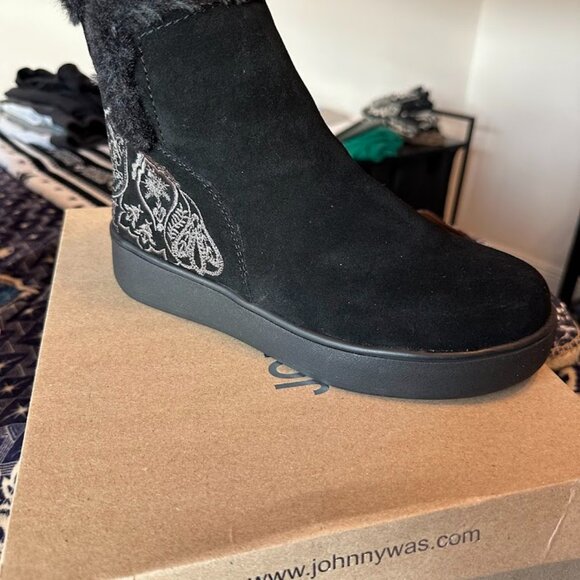 Gradi Embroidered Slip on Bootie - Picture 2 of 4